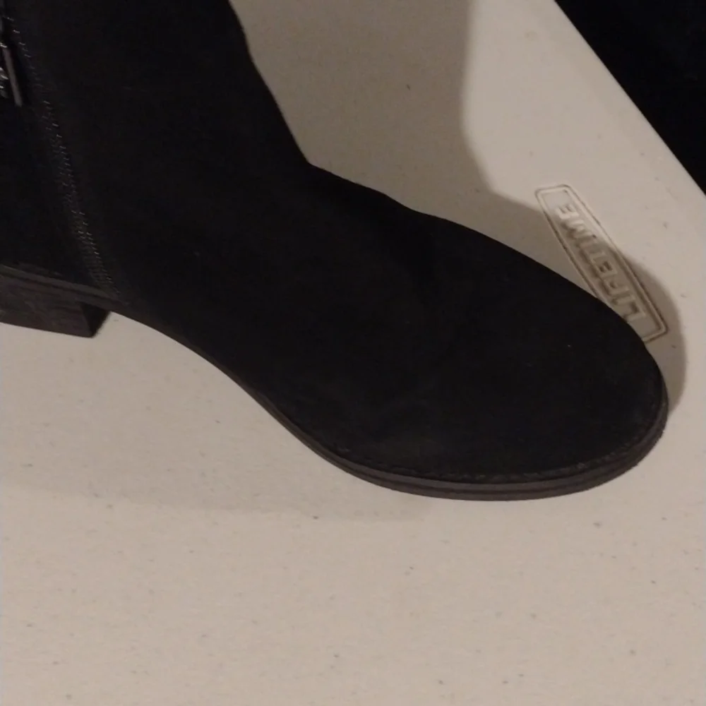AQUA College Womens Lori Suede Ankle Bootie  8